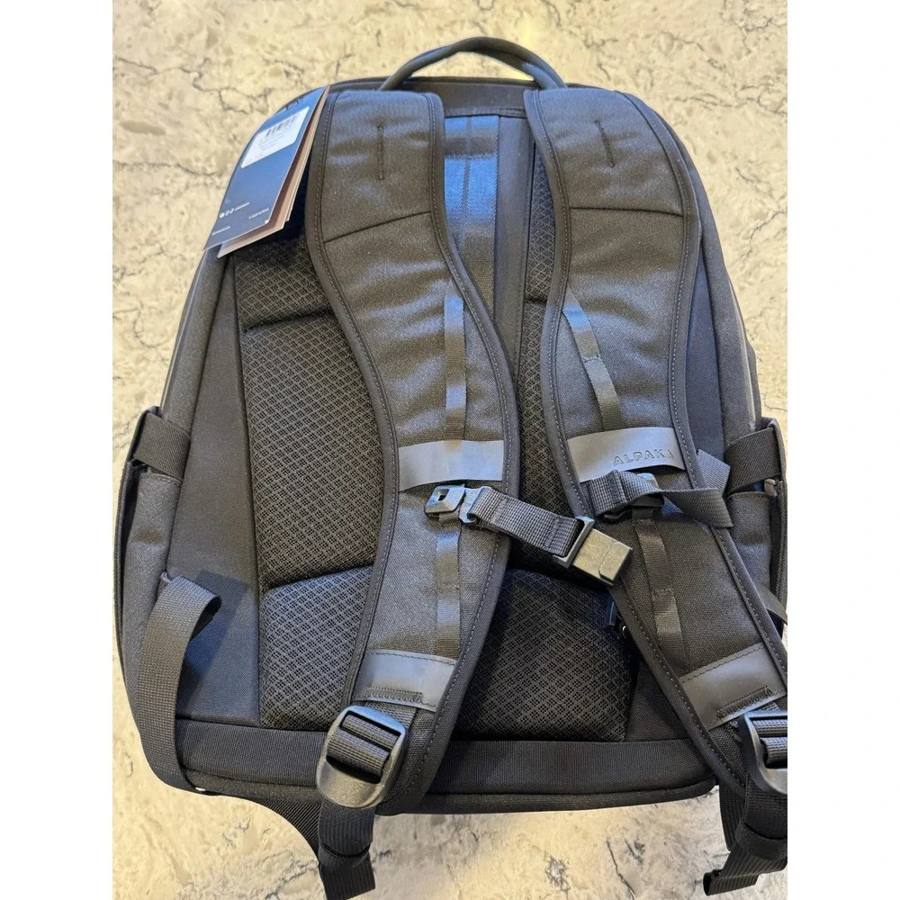 ALPAKA Elements Backpack Pro 26L Black 19